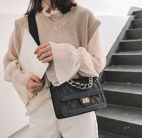 Small fragrance rhombic gradient chain shoulder