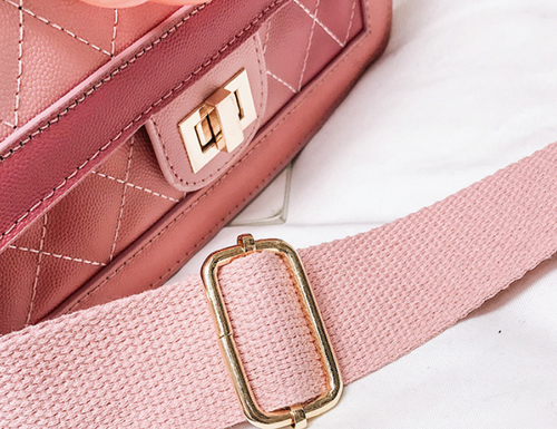 Small fragrance rhombic gradient chain shoulder